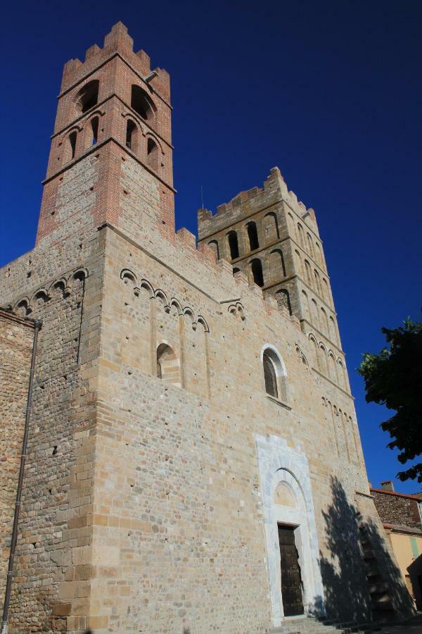 Maison Au Pied De La Cathedrale إيلن المظهر الخارجي الصورة